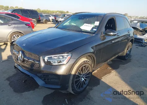 2022 Mercedes-Benz Glc 300 Suv z USA, uszkodzony, nr VIN W1N0G8DB0NG066366